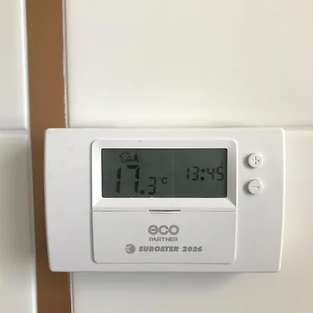 לינה וארוחת בוקר Magda