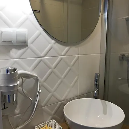 Magda לינה וארוחת בוקר אוסטרוני מורסקי